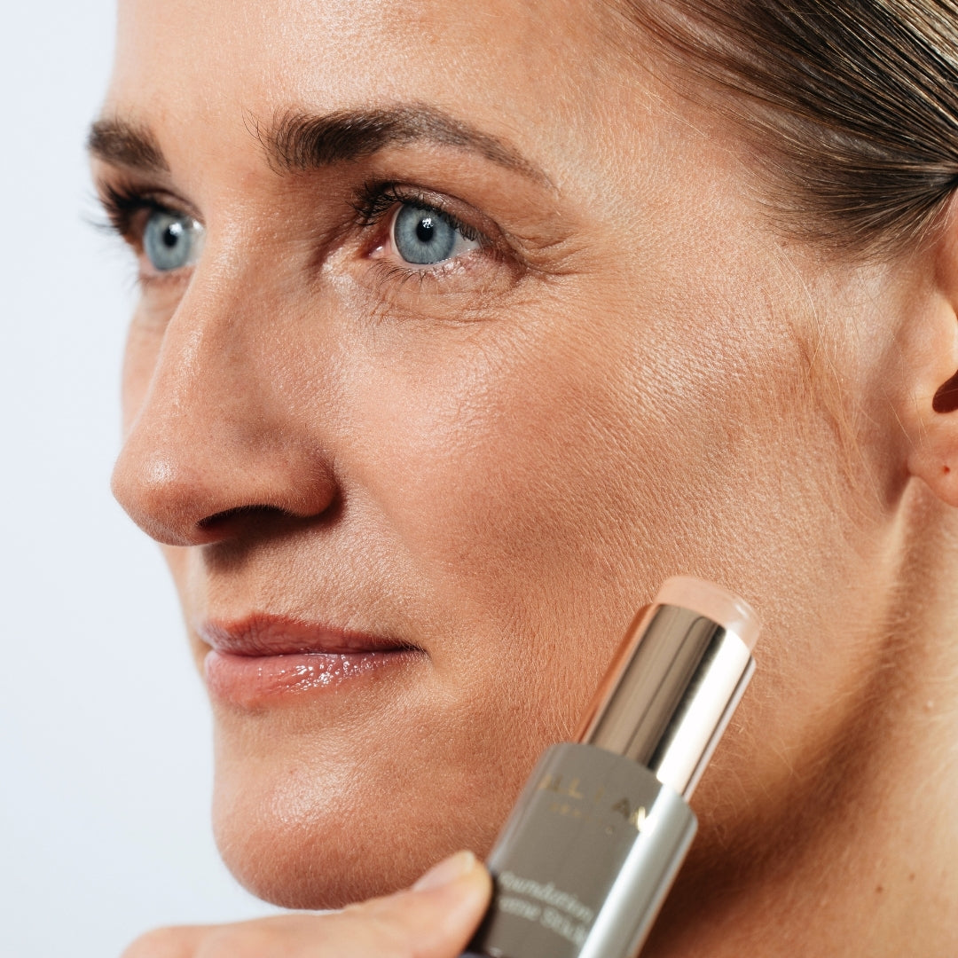 The Foundation Kit - Light Medium