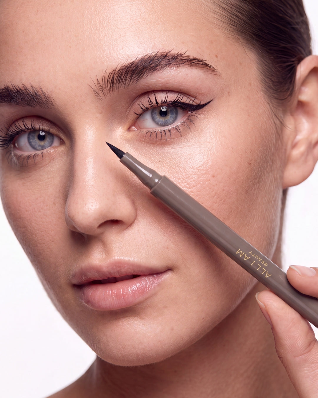High Definition Liquid Eyeliner